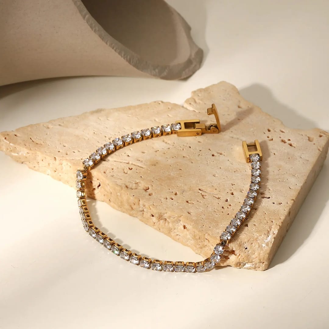 Kiara – Glänzendes Kettenarmband