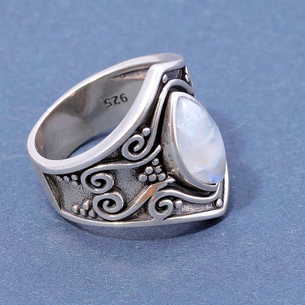 Arianne – Authentischer Mondstein- & Silberring