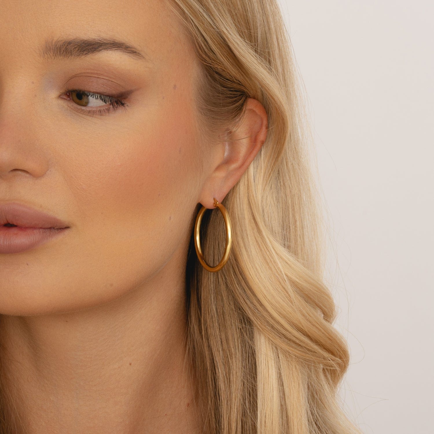 Bella – Moderne und Elegante Creolen