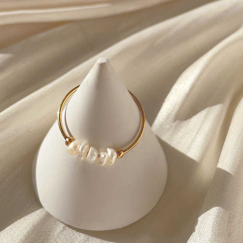 Soline – Ring Barockperle Leuchtend