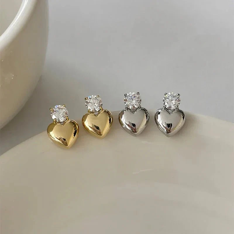 Coralie – Mini Ohrringe Herz Gold