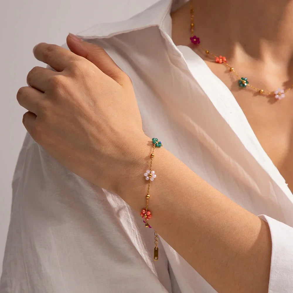 Eliane – Frühlingshafte Blumenschmuck