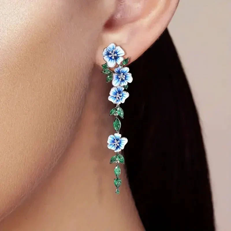 Yara – Ohrringe Hängend Blüten Blau