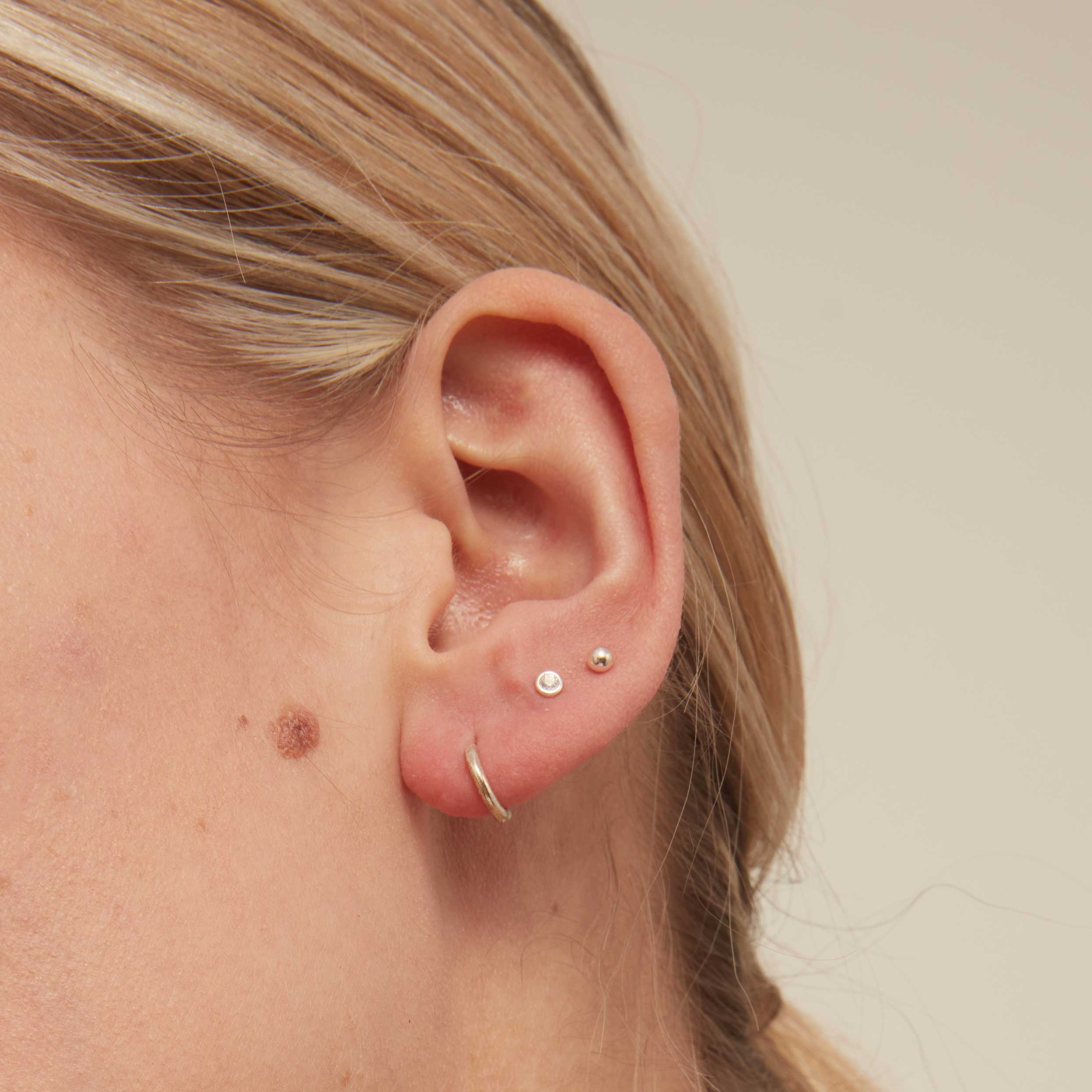 Léane – Mini-Mikro-Creolen aus Silber