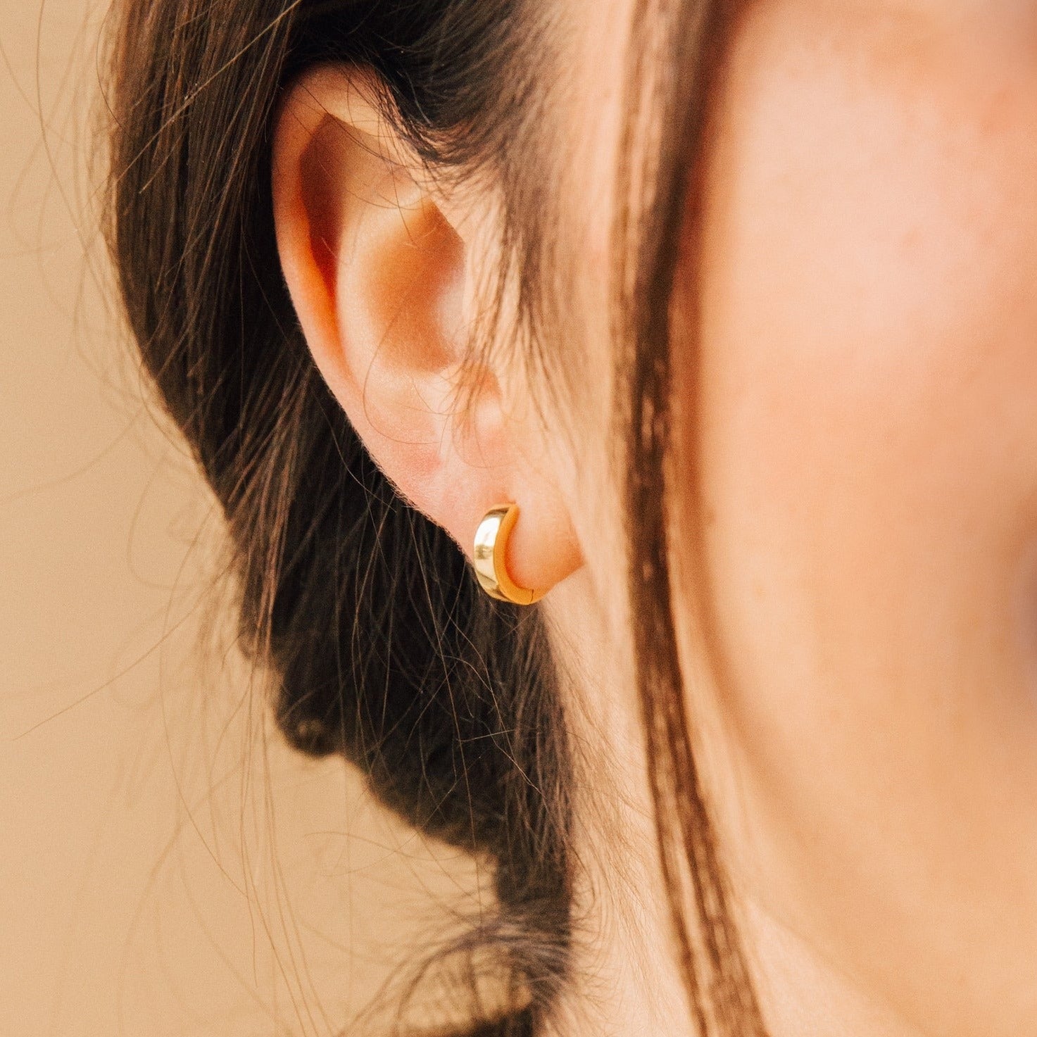 Klassische Huggies - Minimalistische kleine Hoops