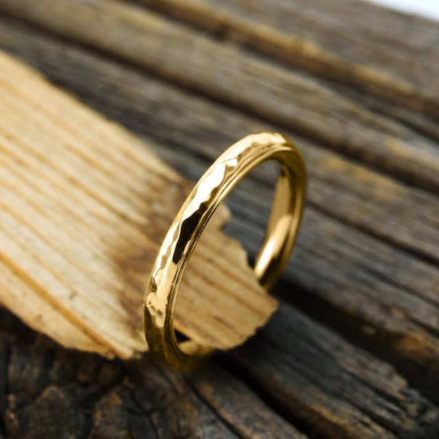 Nadia – Fein gehämmerter Ring