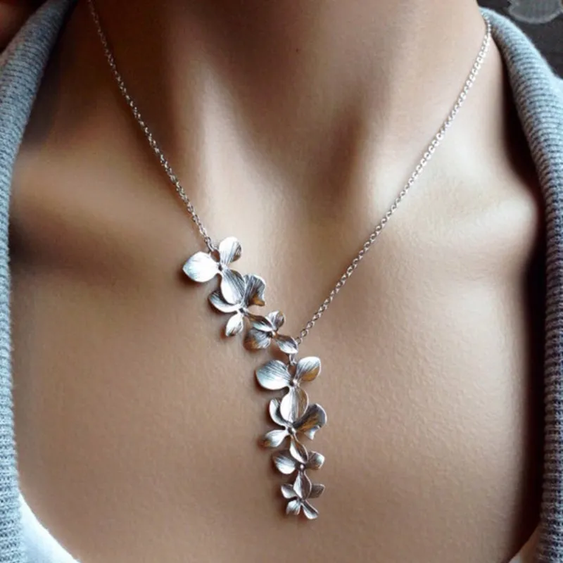 Aurore – Vintage Silberblumen-Halskette
