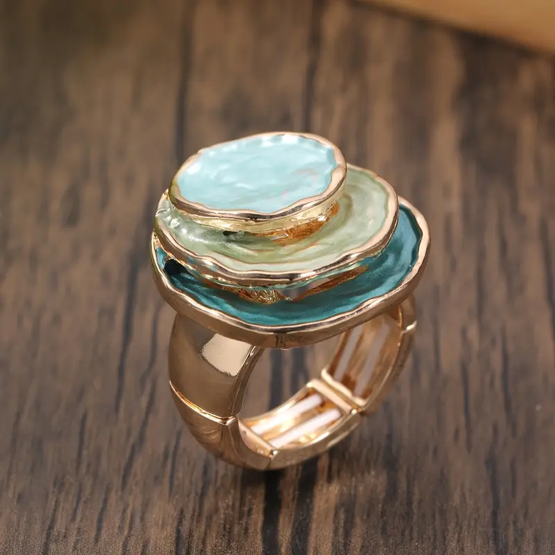 Mina – Mehrschichtiger, handbemalter Ring