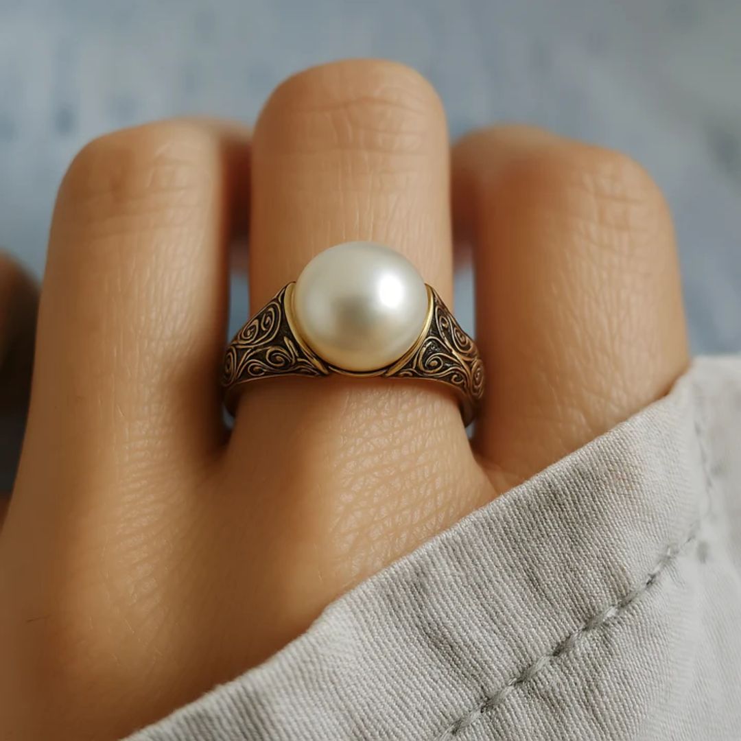 Althéa – Vintage Goldener Ring mit Eleganter Perle