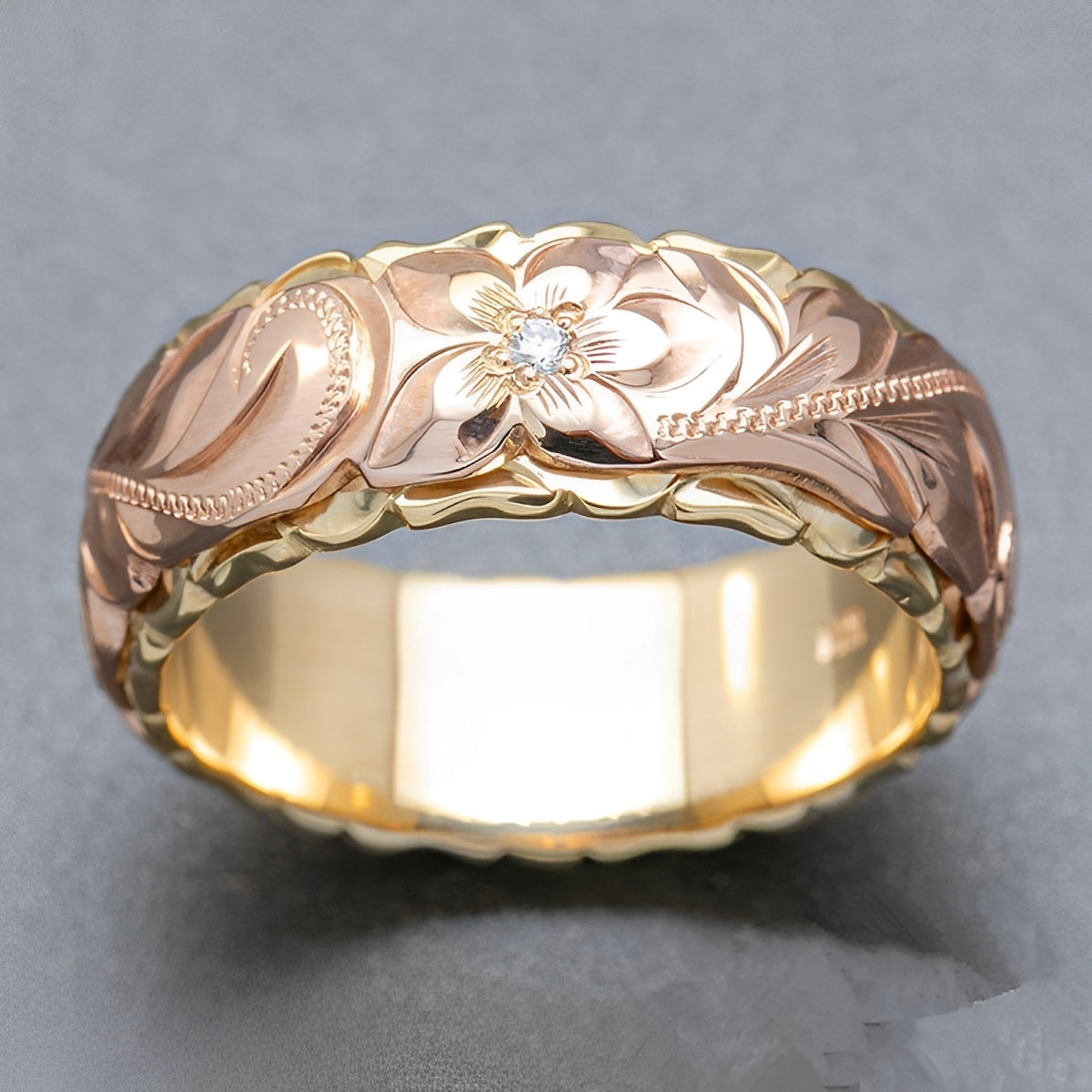 Roselín – Goldener Vintage-Ring mit erhabener Rosenblume