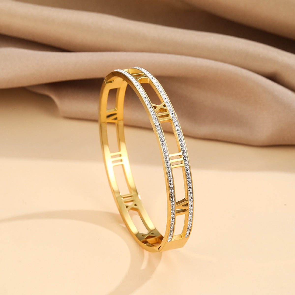 Lucienne – Elegantes Armband mit römischen Ziffern