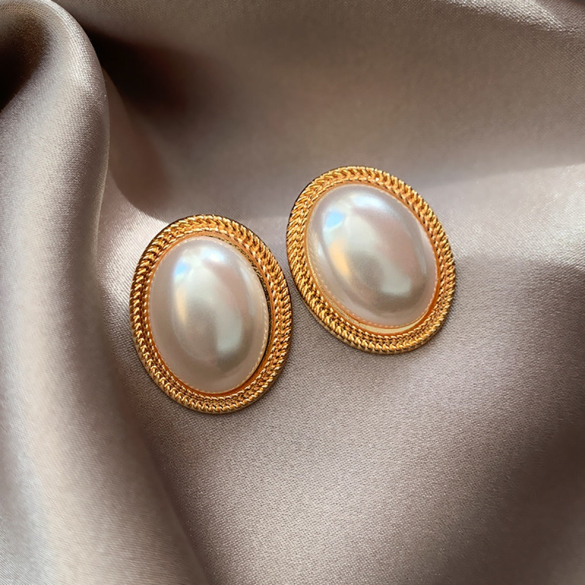 Klio – Elegante Vintage-Perlenohrringe