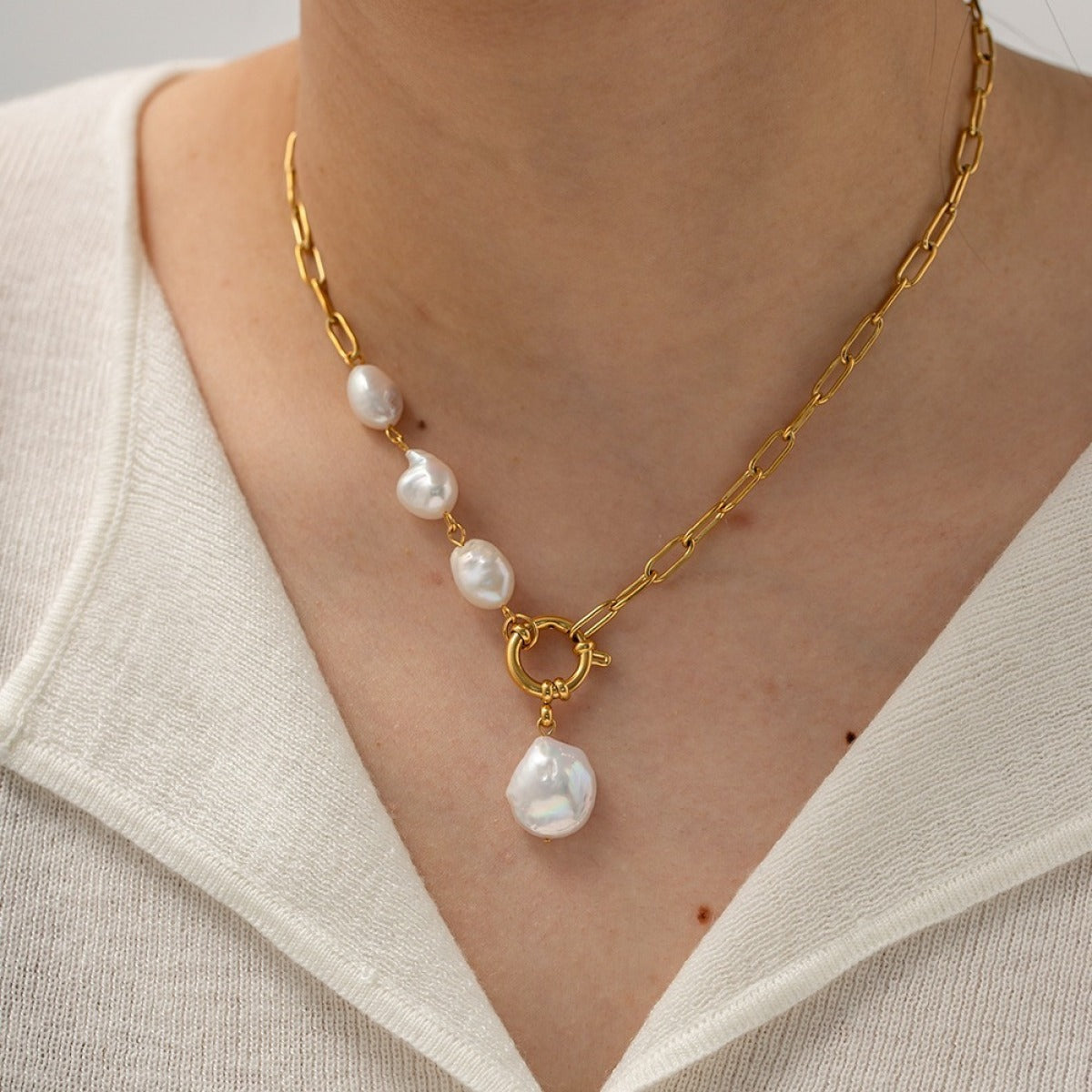 Amelia – Pendant Frau Stil Retro