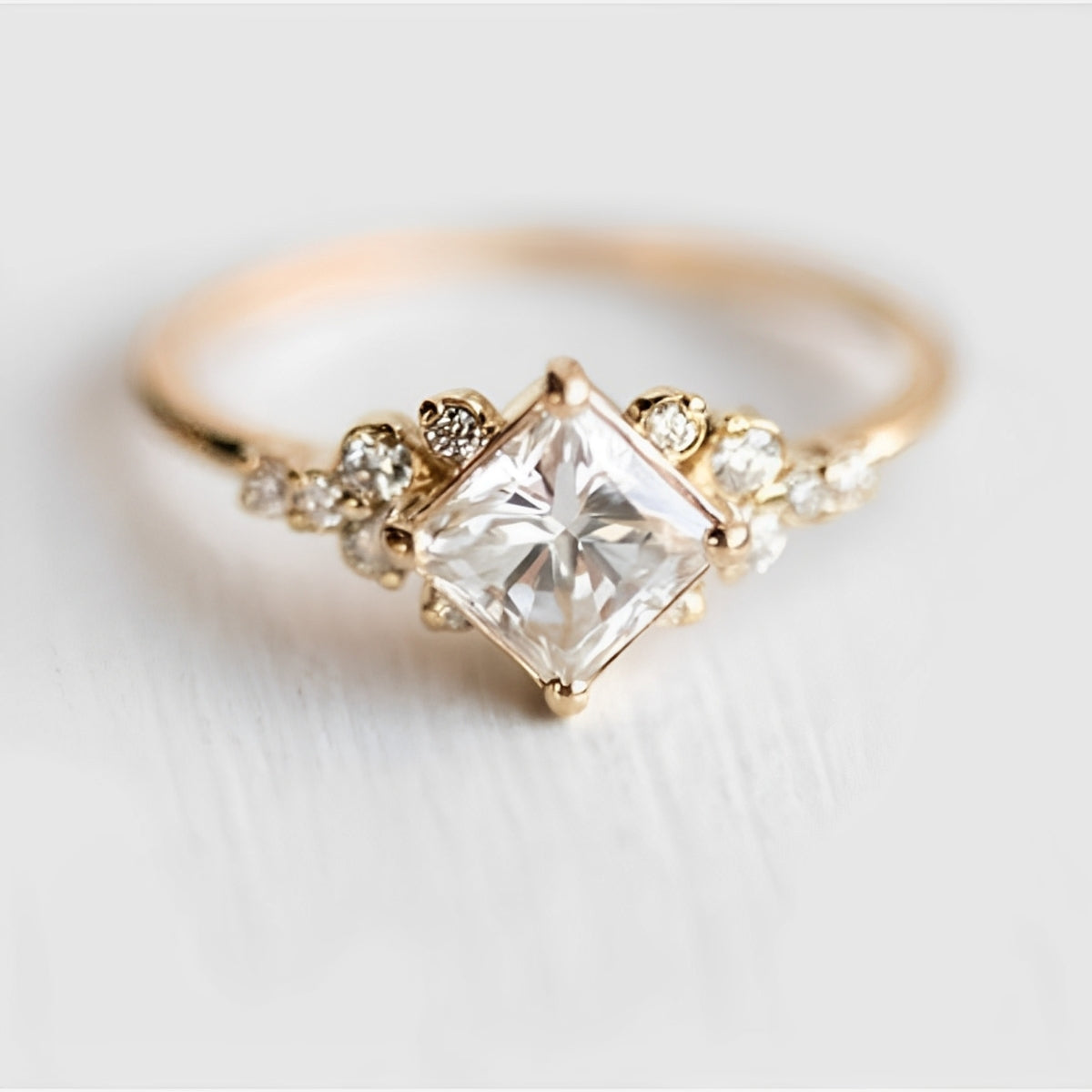 Delysian – Königlicher Ring im Majestätischen Stil