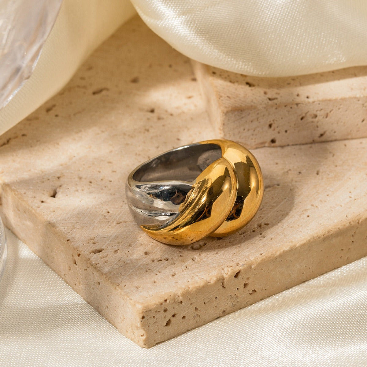 Fatima – Eleganter goldener Ring