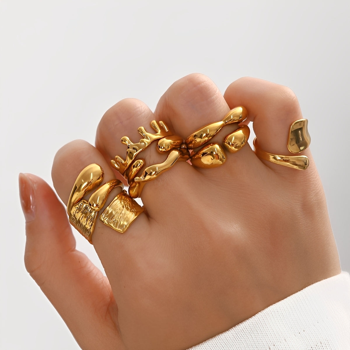 Naya – Geometrischer Ring Minimalistische Linie