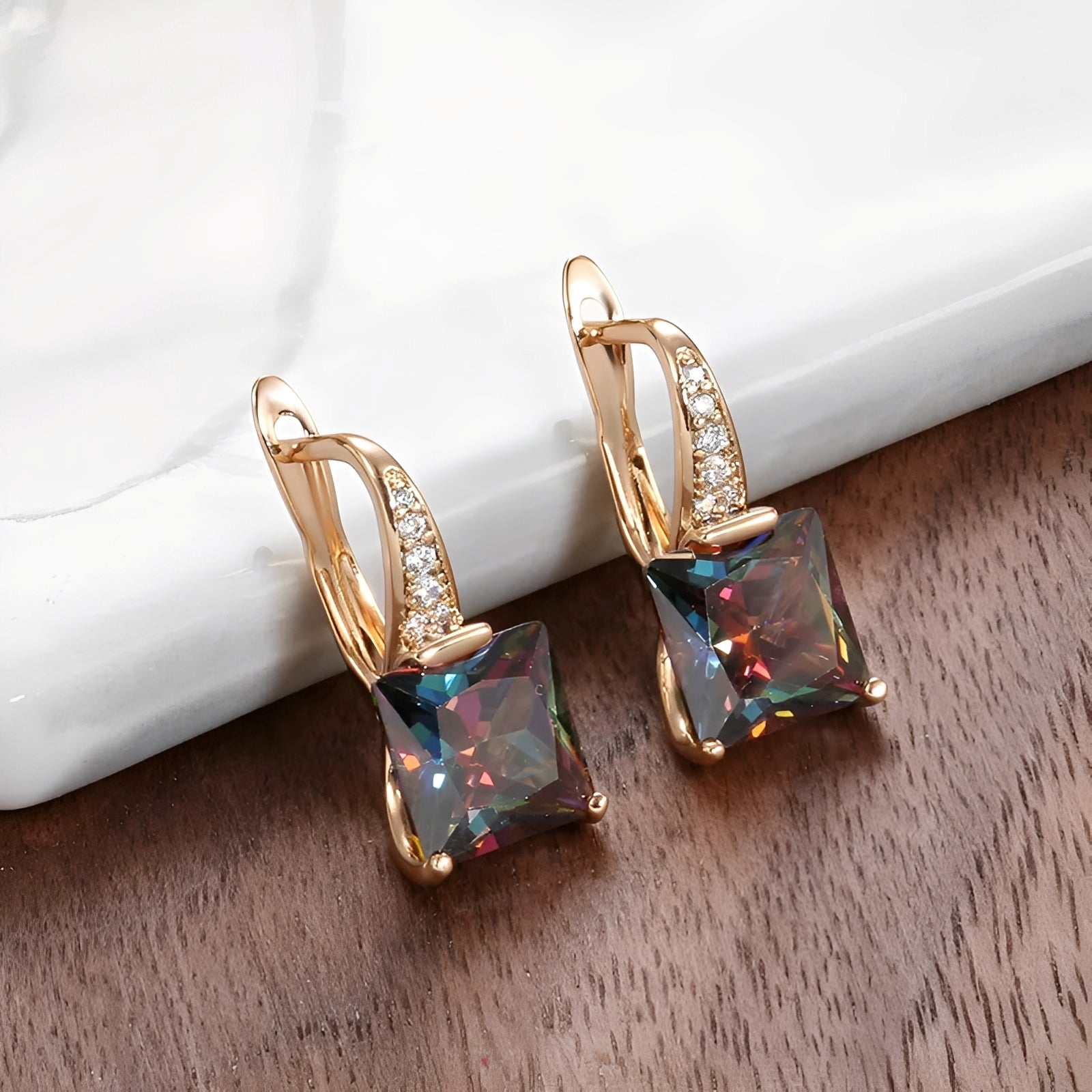 Celina – Kreolen Gold mit bunten Zirkonia