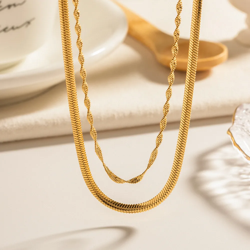 Elira – Halskette mit doppelter geflochtener Kette in Gold