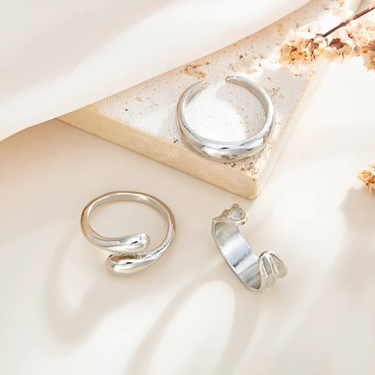 Luisa – Offener Minimalistischer Ring