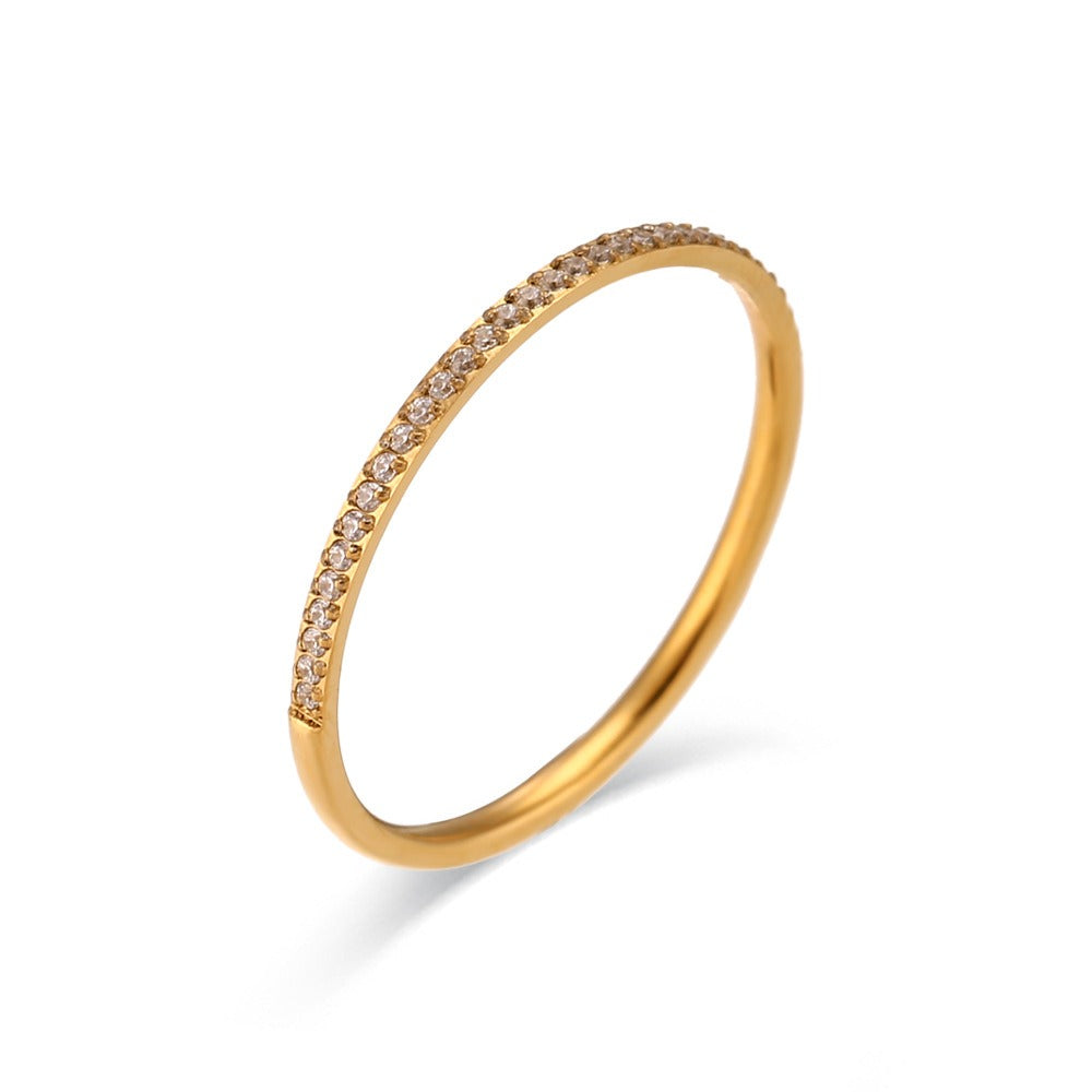 Zarra – Eleganter goldener Pavé-Ring
