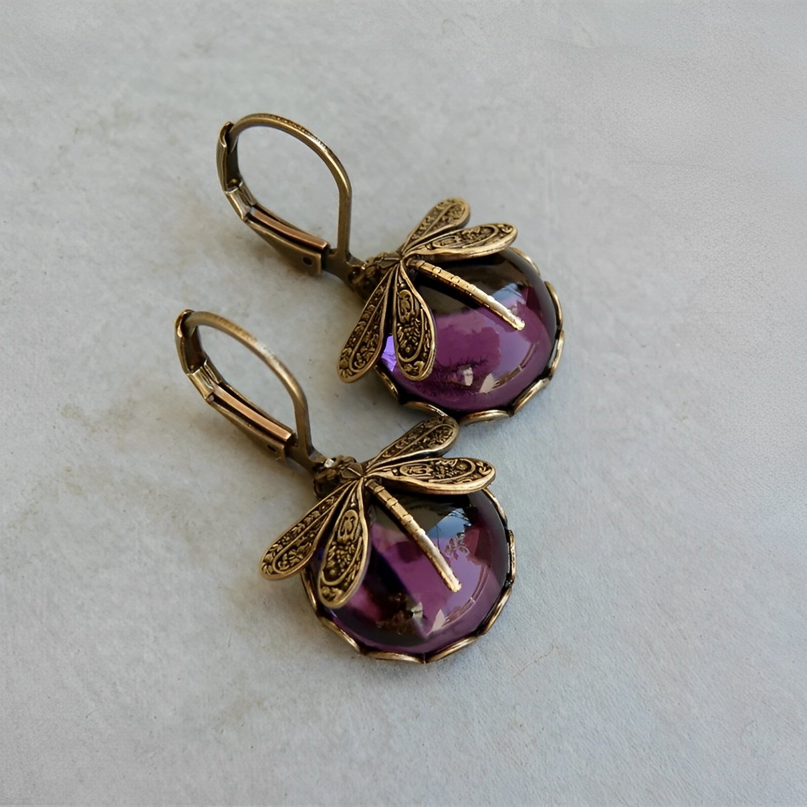Elowen – Ohrringe Libelle Goldene Antiker Stil