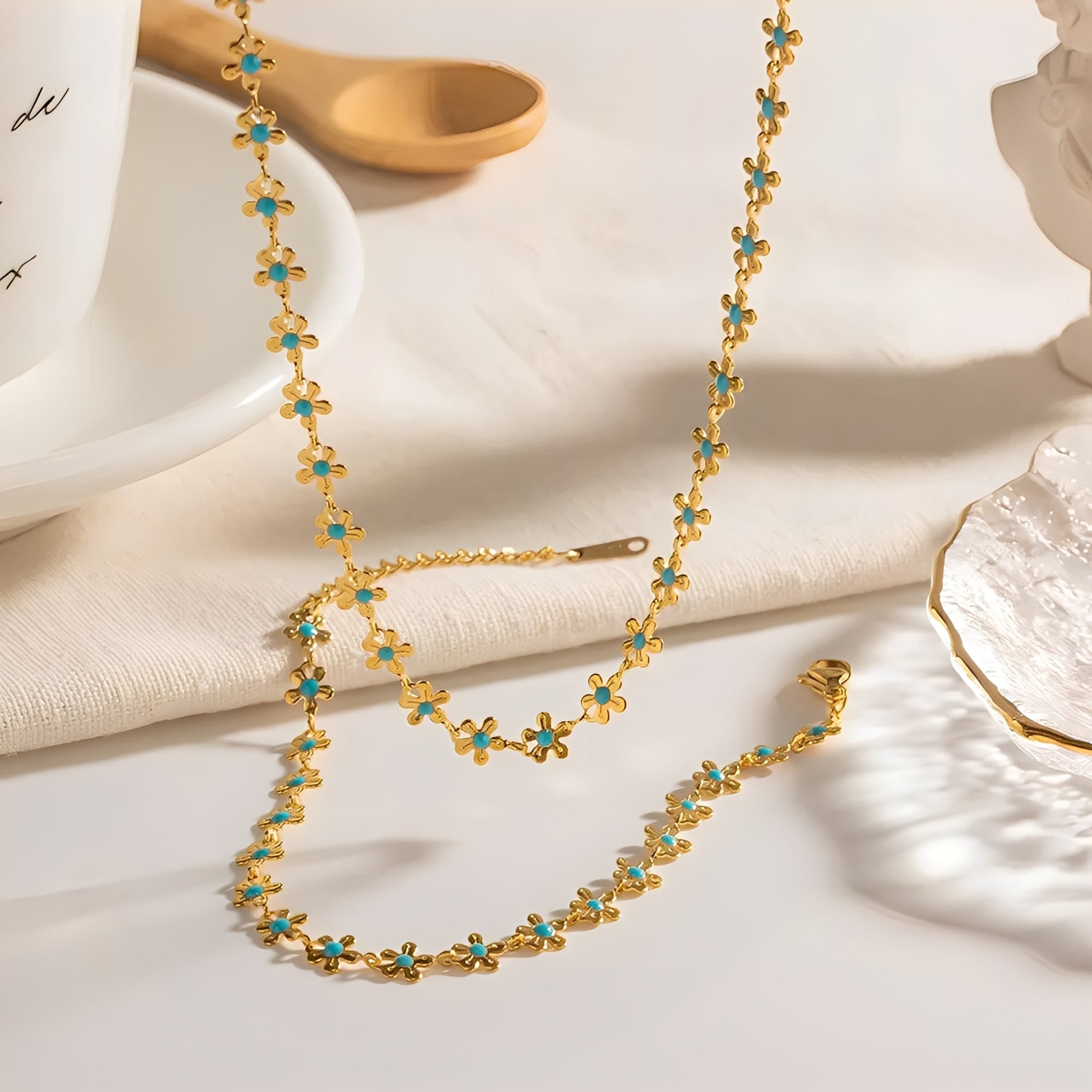 Daphne – Goldene Marguerite Vintage Halskette