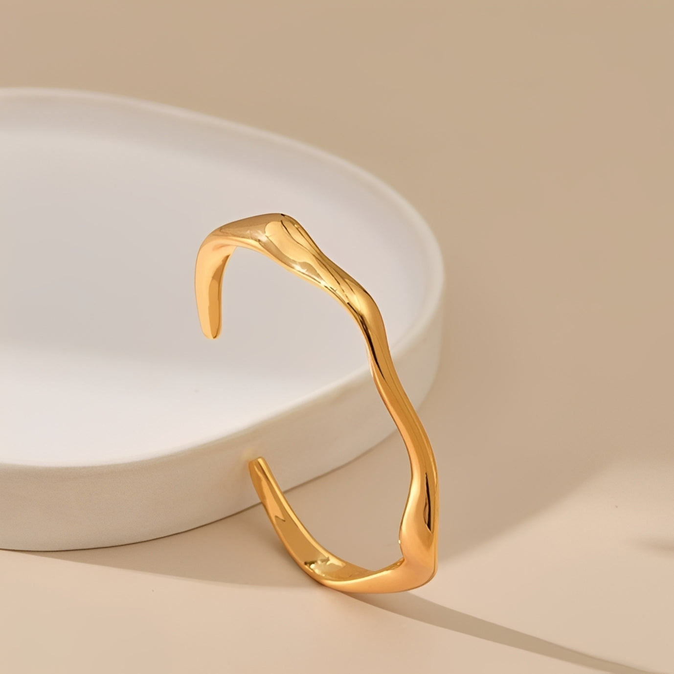 Molly – Minimalistische elegante Armbanduhr