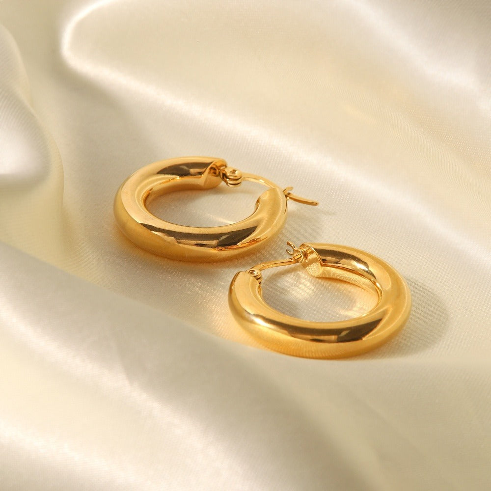 Cianne – Gefüllte goldene Creolen