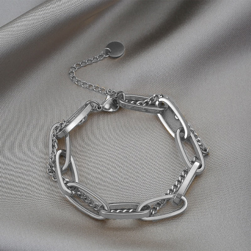 Carla – Elegantes vergoldetes Gliederarmband