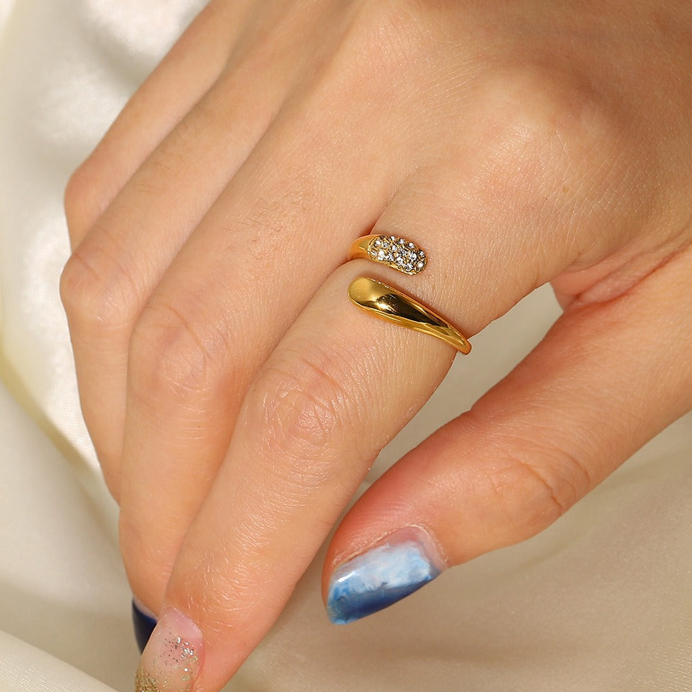 Isalys – Geometrische Mikroverzierte Zirkonring