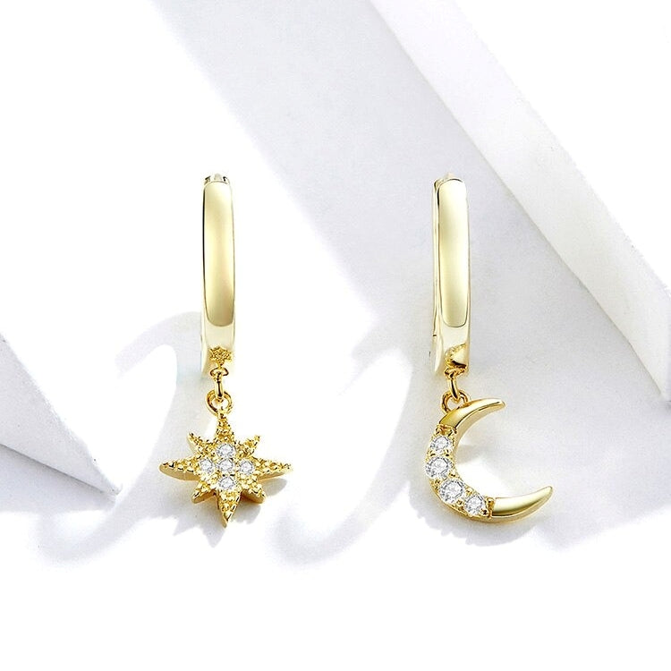 Celestia – Ohrringe Stern & Mond Gold