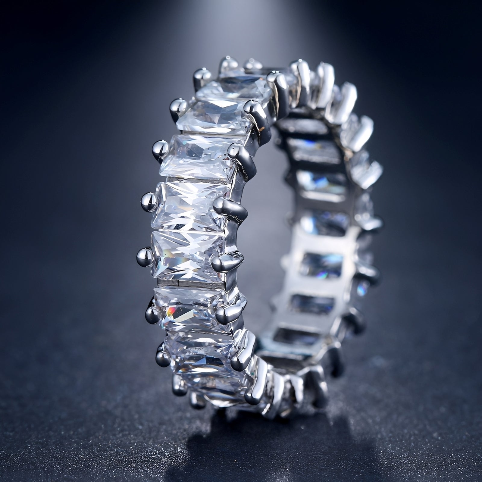 Lina – Ring mit quadratischem Zirkon