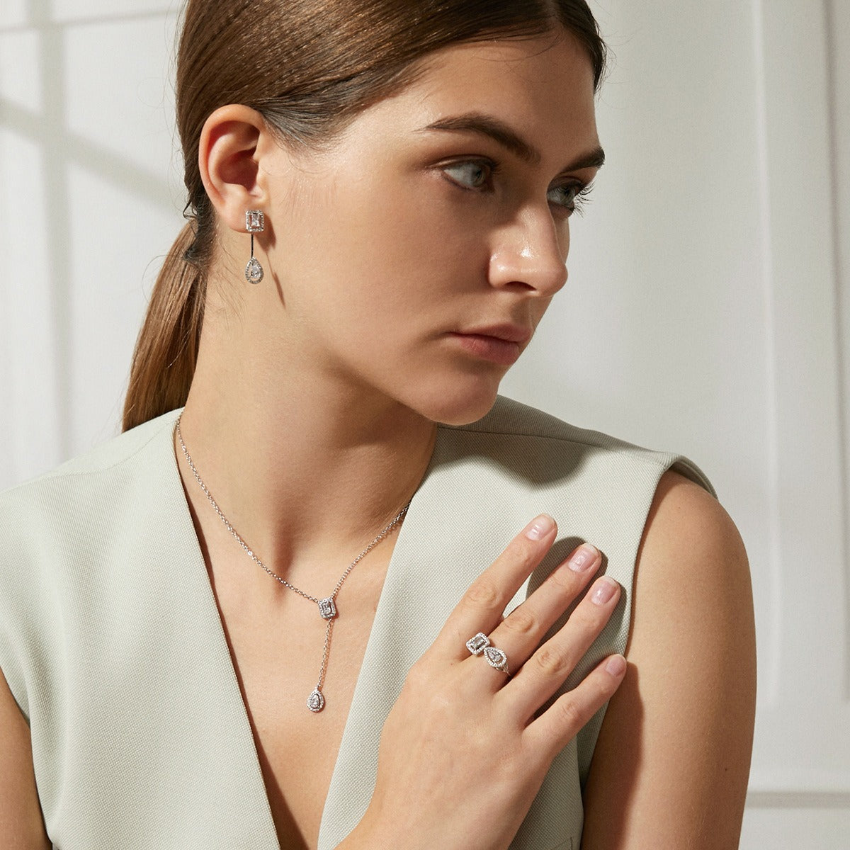 Aria – Elegante Halskette mit Zirkonia-Anhänger