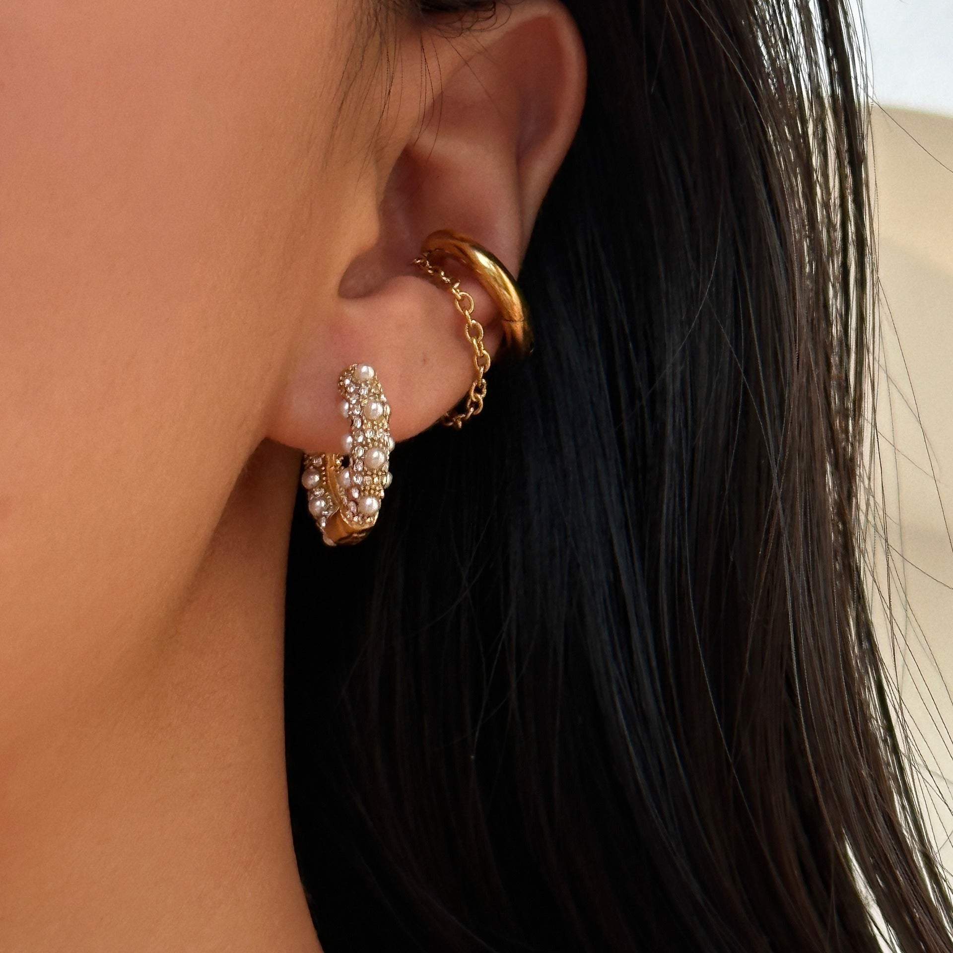 Clarisse – Elegante Retro Ohrringe mit Perle und Zirkonia