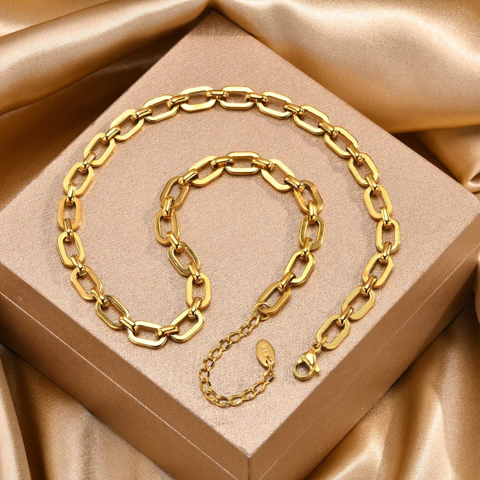 Alina – Set aus Edelstahl-Halskette und Armband