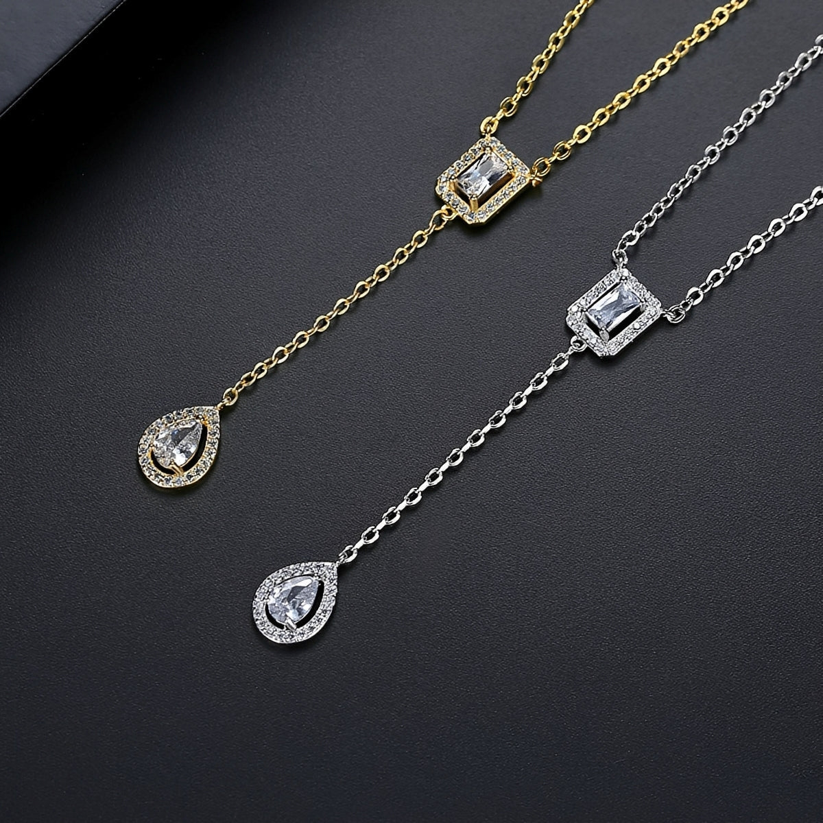 Aria – Elegante Halskette mit Zirkonia-Anhänger