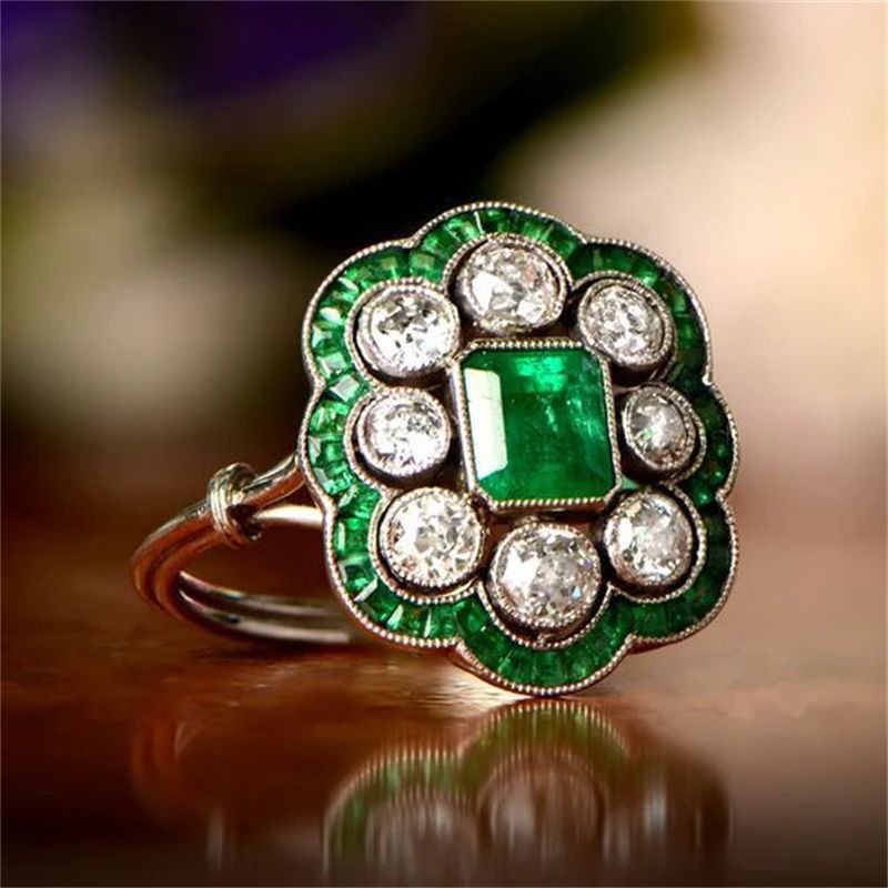 Margie – Vintage-Ring mit Smaragd und Gold-Detail