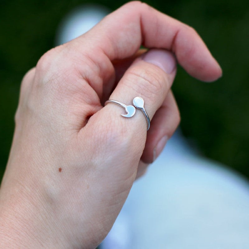 Zierlicher Semikolon-Ring - Resilienz-Ring