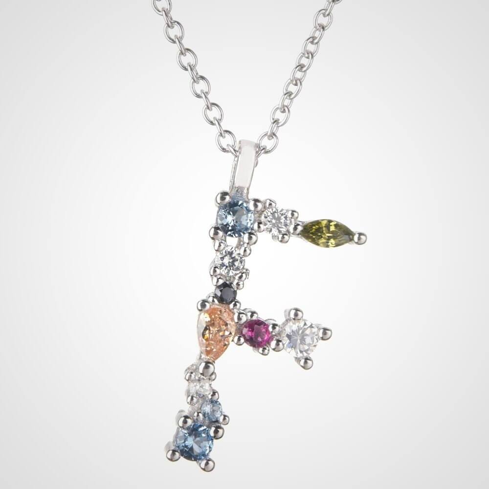 Nerina – Schmuck Leuchtender Initiale