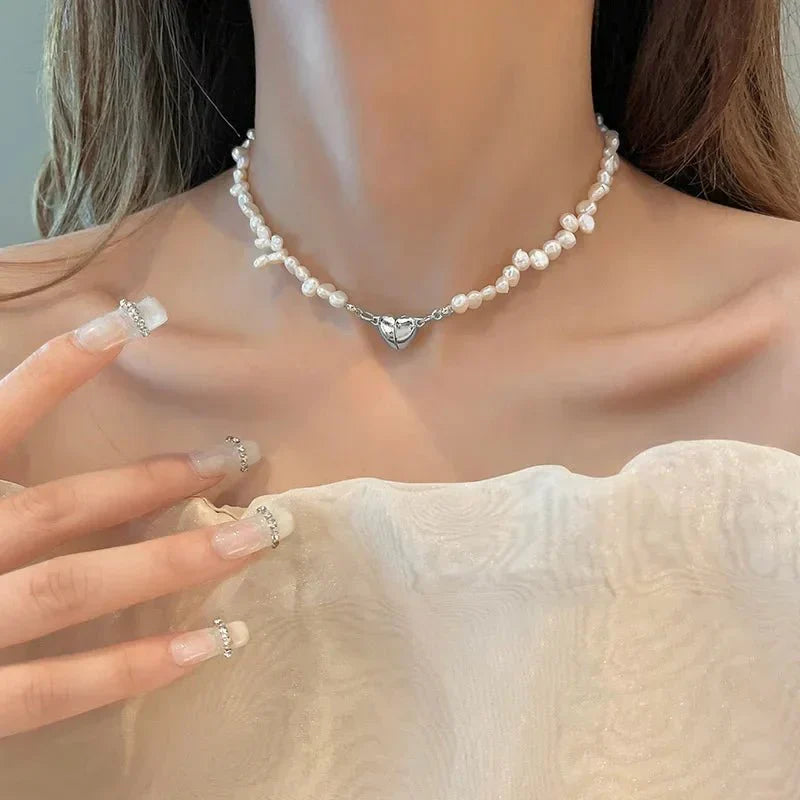 Alix – Kurze Perlenkette Love Magnet