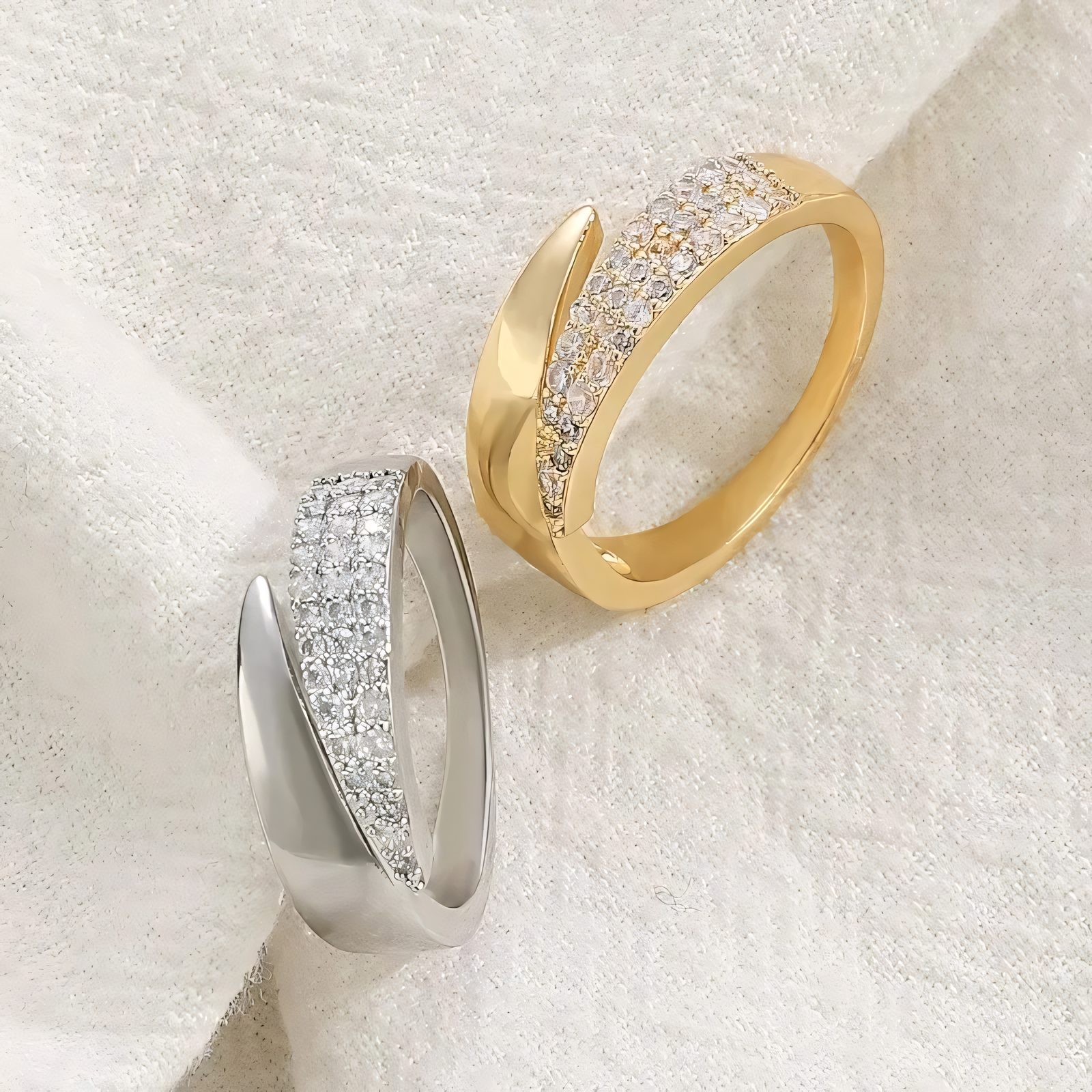 Irina – Gebogener Ring Vergoldet 18K