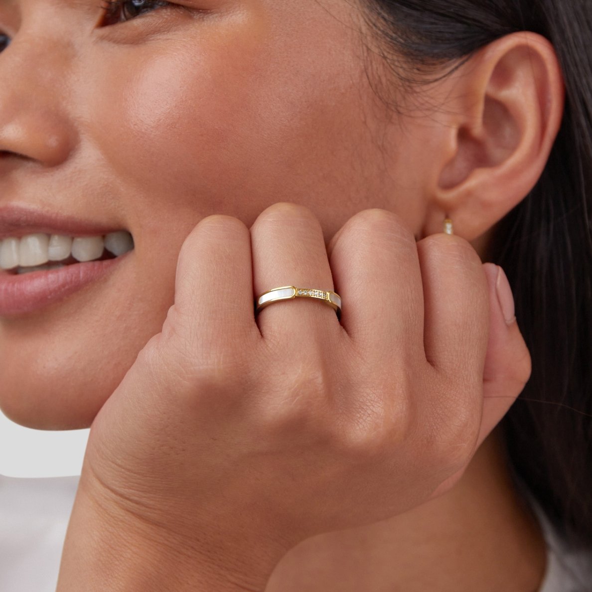 Yassi – Ring Perle und Strahlende Kristalle