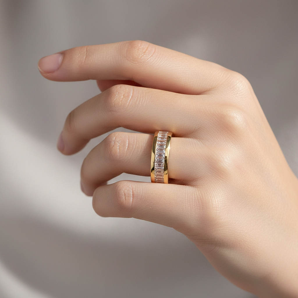 Klarissa – Diamantierter Ring aus Edelstahl