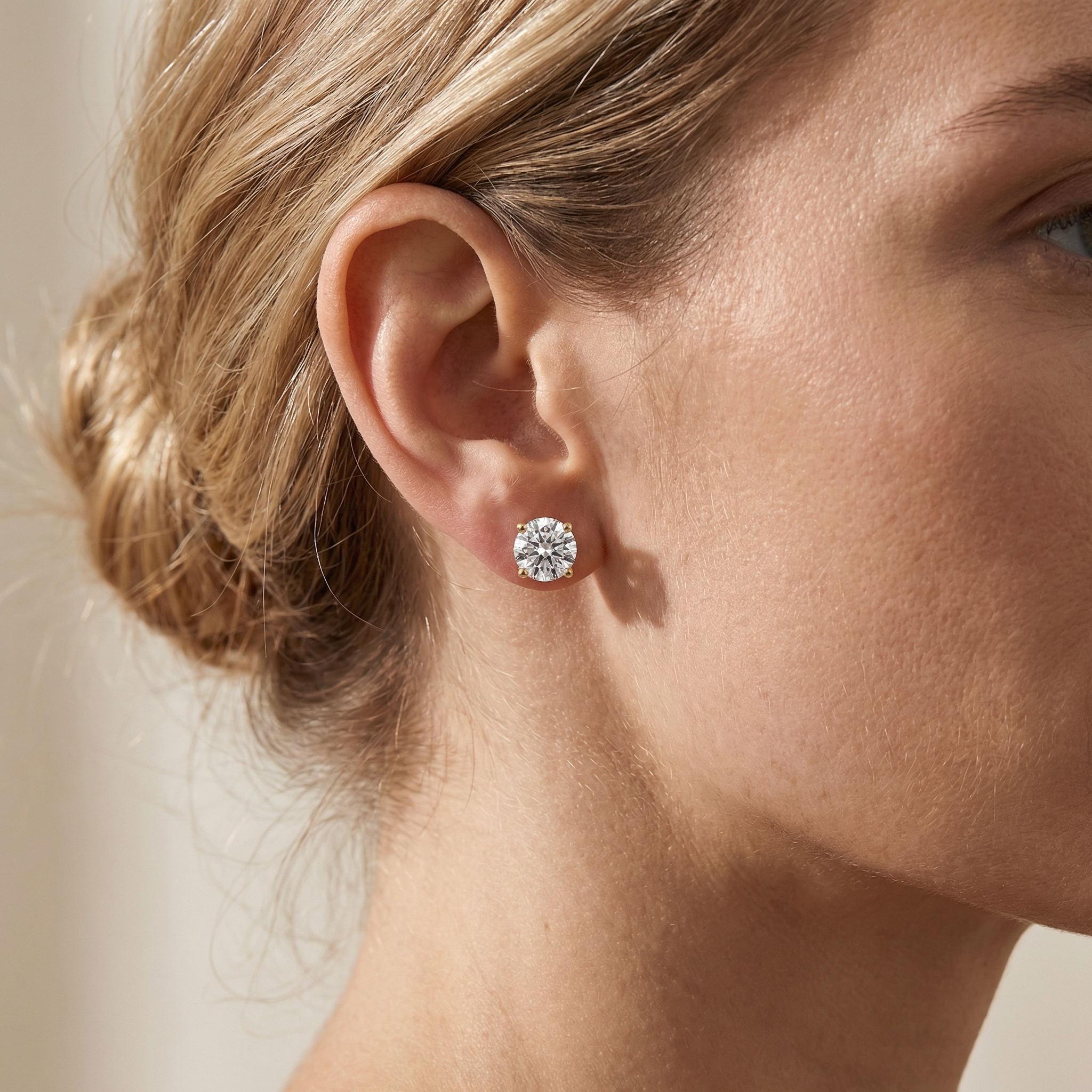 Lucy – Elegante Moissanit-Ohrstecker
